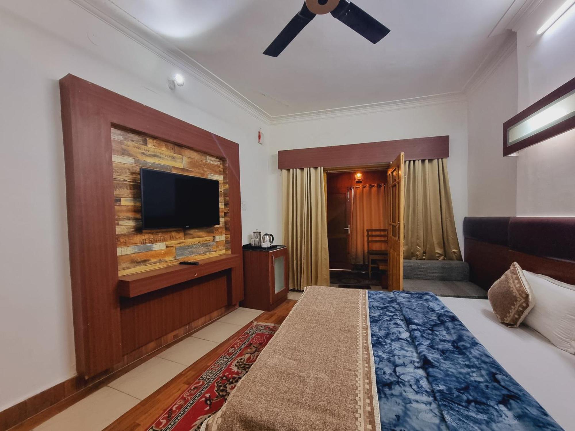 Wow Hotels Green View Dalhousie Exteriör bild